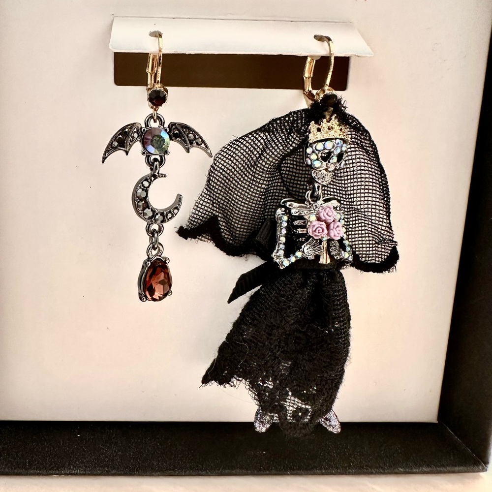 Betsey Johnson earring set. Skeleton in her wedding dress new in the box